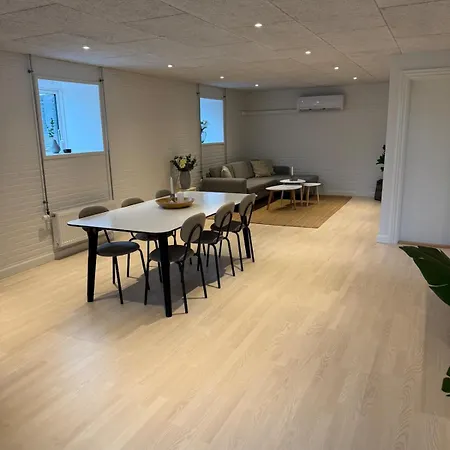 Cozy And Newly Renovated Close To Aalborg Appartement